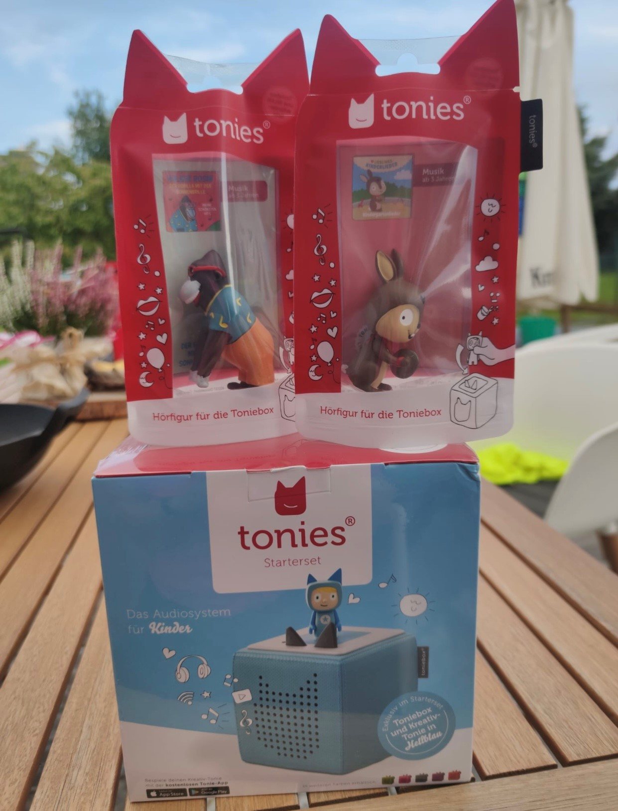 Geschichten und Lieder zum Zuhören: Toniebox und Tonies für die Gruppen.